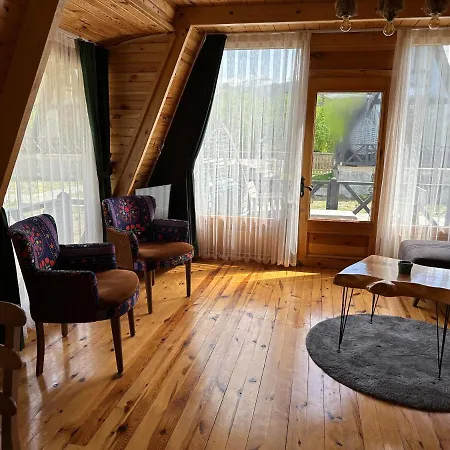 Yesil Dues Tatil Koeyue Findikli (Black Sea)